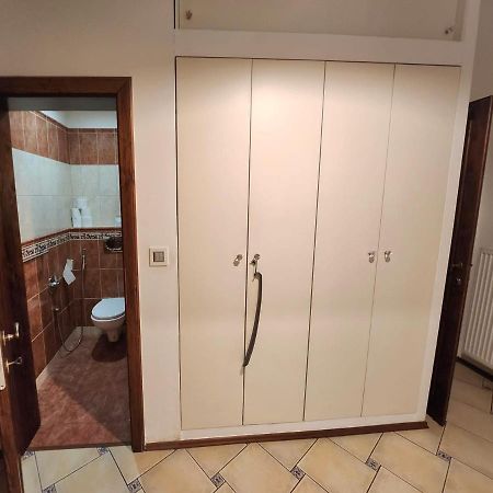Spacious Apartment 6Min From The Dancing House Praga Exterior foto