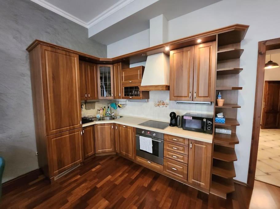 Spacious Apartment 6Min From The Dancing House Praga Exterior foto